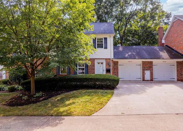 Property at 67 Yardley Ln, Akron, OH 44313, 2 beds, 1.5 baths