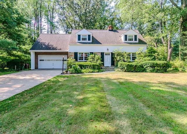Property at 8896 Spring Valley Dr, Mentor, OH 44060, 3 beds, 2 baths