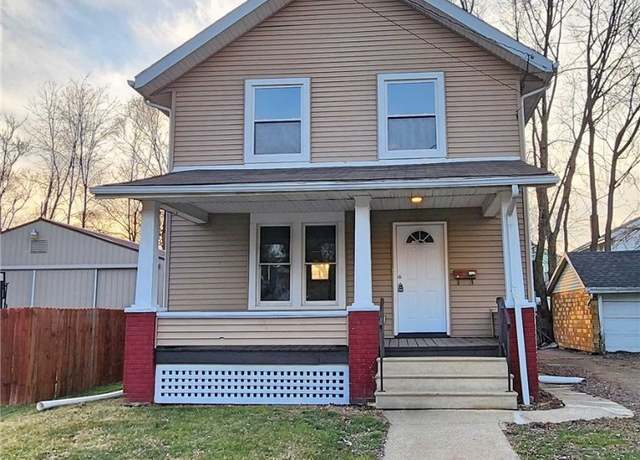 Property at 425 Girard Ave NE, Canton, OH 44704, 3 beds, 1 bath