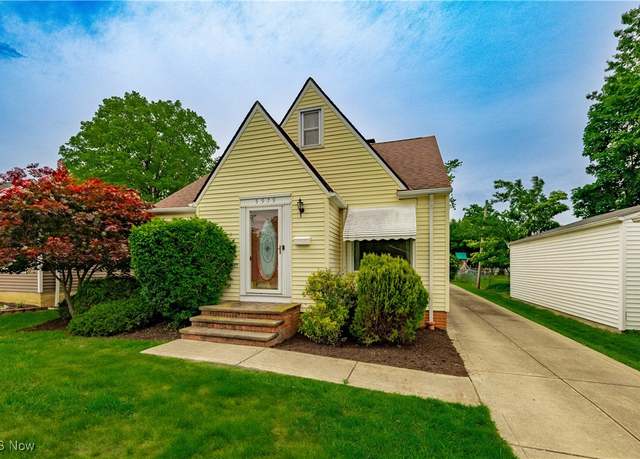 Property at 5979 Oakville Rd, Mayfield Heights, OH 44124, 3 beds, 2.5 baths