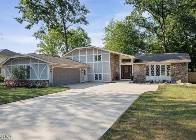 Property at 27642 Whitehill Cir, Westlake, OH 44145, 4 beds, 2.5 baths