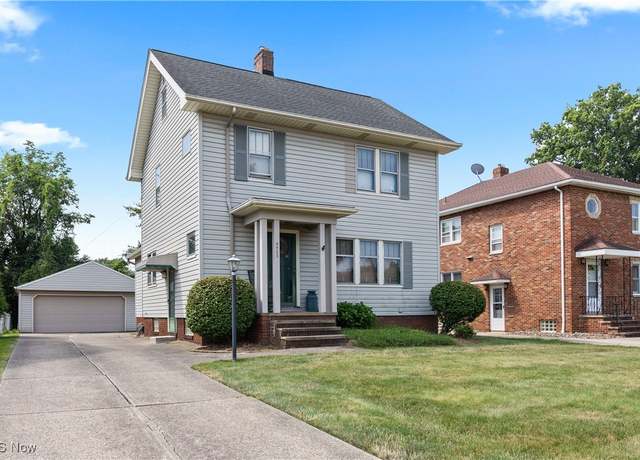 Property at 4503 Forestwood Dr, Parma, OH 44134, 3 beds, 2.5 baths
