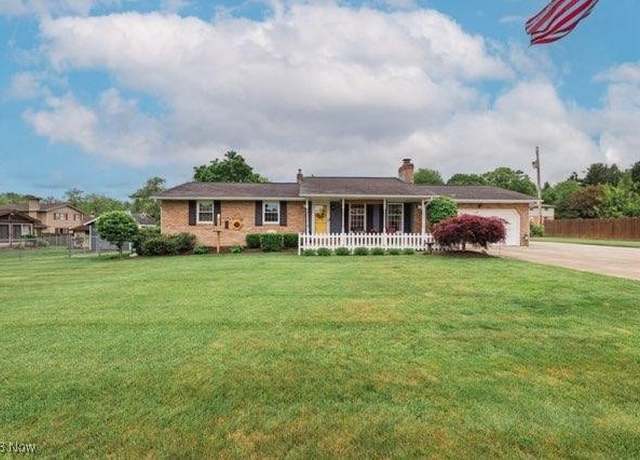 Property at 1547 Radcliff Ave NW, Massillon, OH 44646, 3 beds, 2 baths