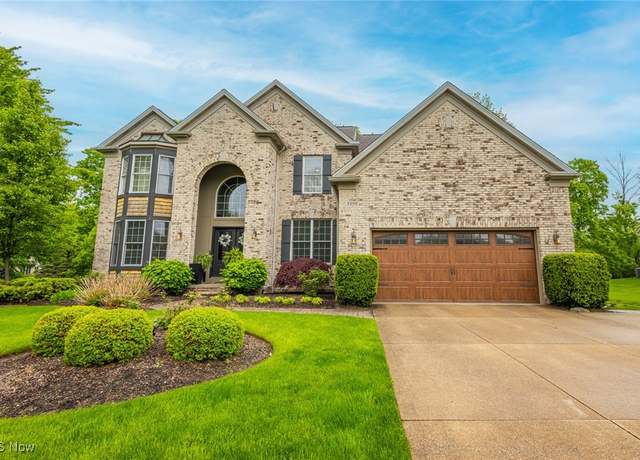 Property at 3206 Darien Ln, Twinsburg, OH 44087, 4 beds, 4.5 baths