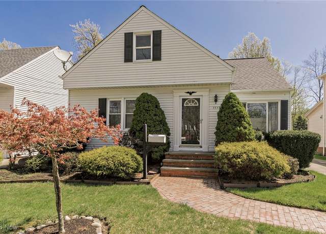 Property at 1119 Gordon Rd, Lyndhurst, OH 44124, 3 beds, 2 baths