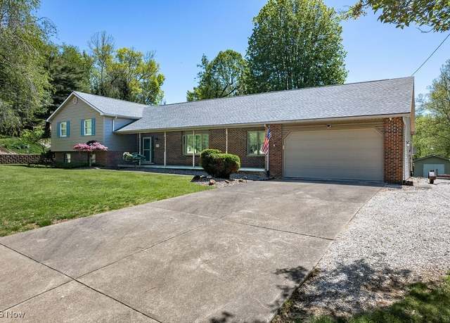 Property at 1806 28th St, Vienna, WV 26105, 4 beds, 3.5 baths