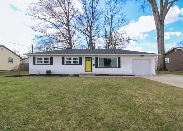 Property at 1674 Yolanda Dr, Austintown, OH 44511, 3 beds, 2 baths