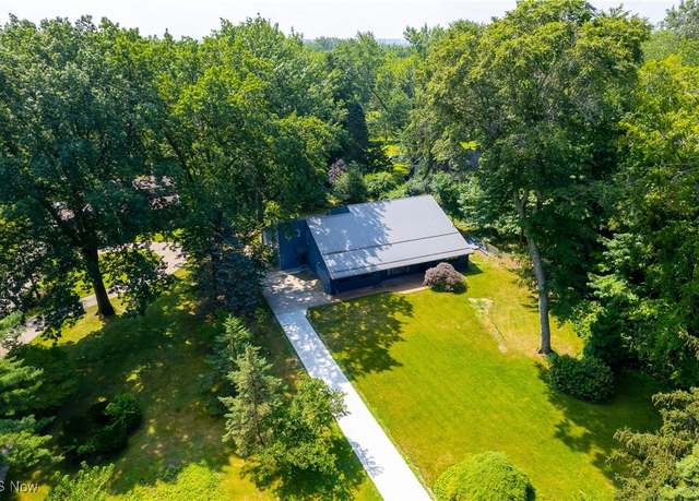 Property at 12866 Lake Shore Blvd, Bratenahl, OH 44108, 4 beds, 4 baths