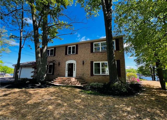 Property at 498 Eagle Pt, Roaming Shores, OH 44084, 5 beds, 3 baths