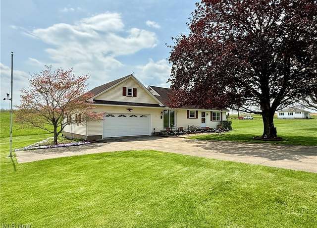 Property at 3278 Fresno Rd NW, Carrollton, OH 44615, 3 beds, 1 bath