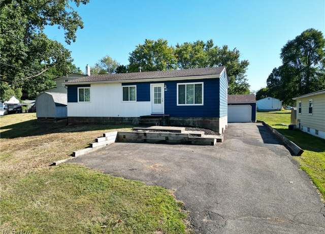 Property at 1553 Pawnee Blvd, Akron, OH 44312, 3 beds, 1 bath