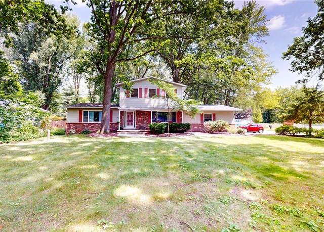 Property at 4237 Springdale Rd, Uniontown, OH 44685, 3 beds, 2.5 baths