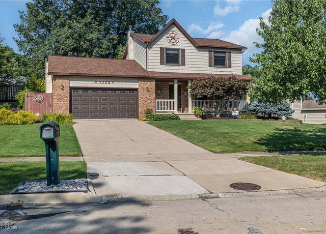 Property at 7754 Arbor Dr, Parma, OH 44130, 3 beds, 2.5 baths