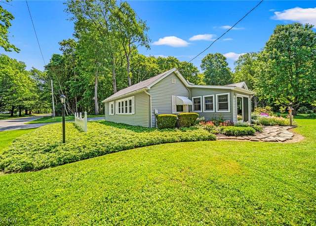 Property at 3988 Lake Rd, Conneaut, OH 44030, 4 beds, 1 bath