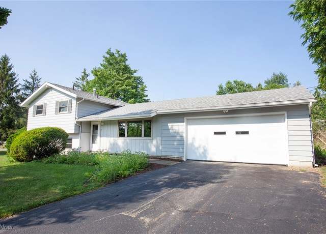 Property at 9195 Cheyenne Run, Macedonia, OH 44056, 4 beds, 1.5 baths