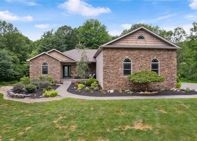 Property at 8029 Parks Ave NE, Alliance, OH 44601, 4 beds, 2.5 baths
