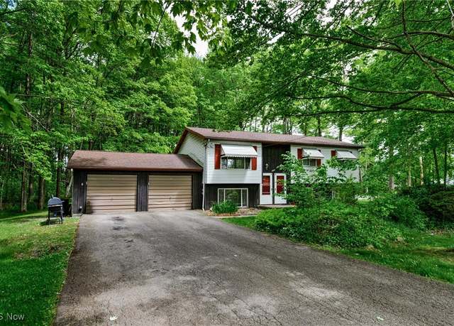 Property at 4785 Truman Ave, Liberty, OH 44505, 4 beds, 2 baths