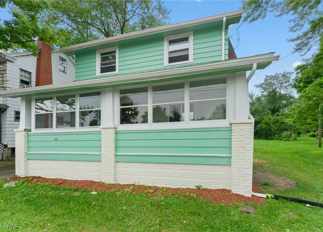 Property at 441 E Indianola Ave, Youngstown, OH 44507, 3 beds, 1.5 baths