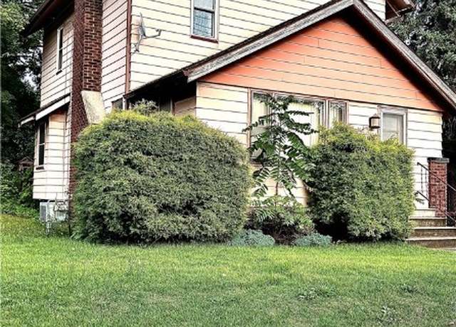 Property at 2247 East Ave, Akron, OH 44314, 3 beds, 1.5 baths