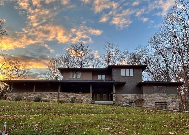 Property at 448 Woodland St, Ravenna, OH 44266, 5 beds, 5 baths