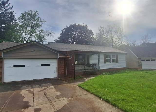 Property at 4532 S Frontenac Dr, Warrensville Heights, OH 44128, 4 beds, 2 baths