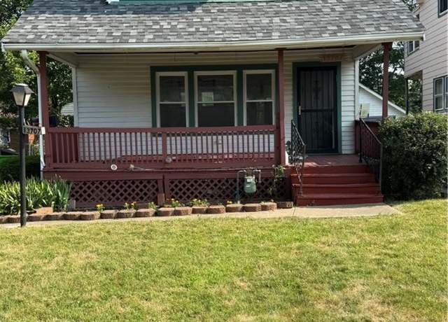 Property at 13707 S Parkway Dr, Garfield Heights, OH 44105, 3 beds, 1 bath
