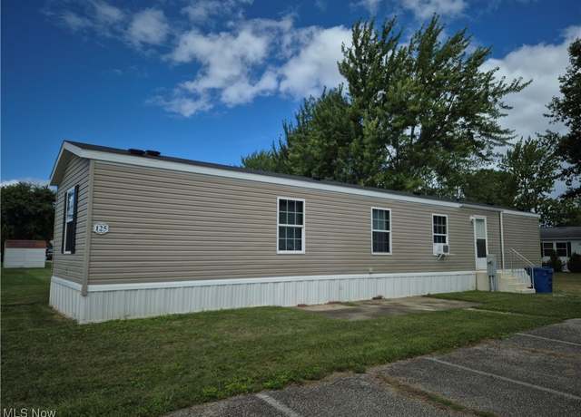 Property at 125 Cedar Brook Dr, Elyria, OH 44035, 3 beds, 2 baths