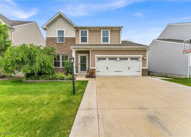 Property at 3225 Seneca Dr, Brunswick, OH 44212, 3 beds, 2.5 baths