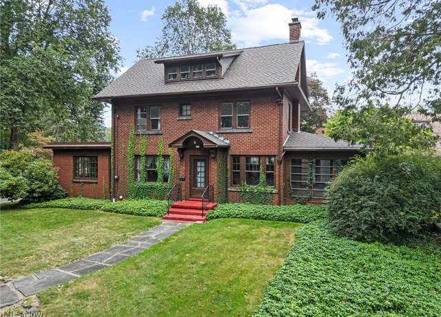 Property at 1271 Circle Dr, Akron, OH 44310, 5 beds, 3.5 baths