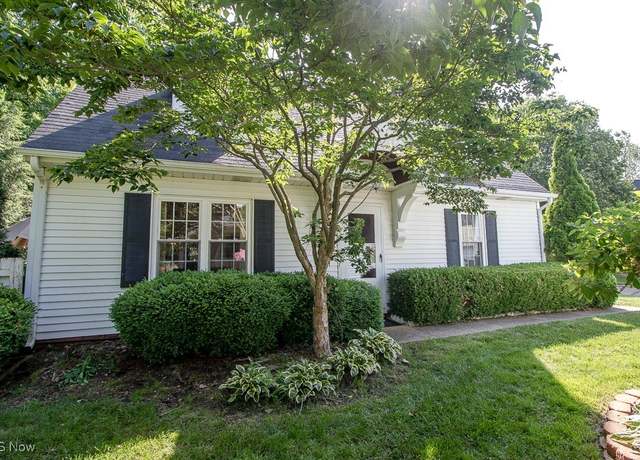 Property at 6716 Connecticut Colony Cir, Mentor, OH 44060, 3 beds, 2 baths