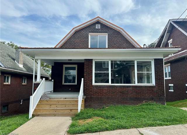 Property at 121 Pikeview St, Weirton, WV 26062, 4 beds, 2 baths