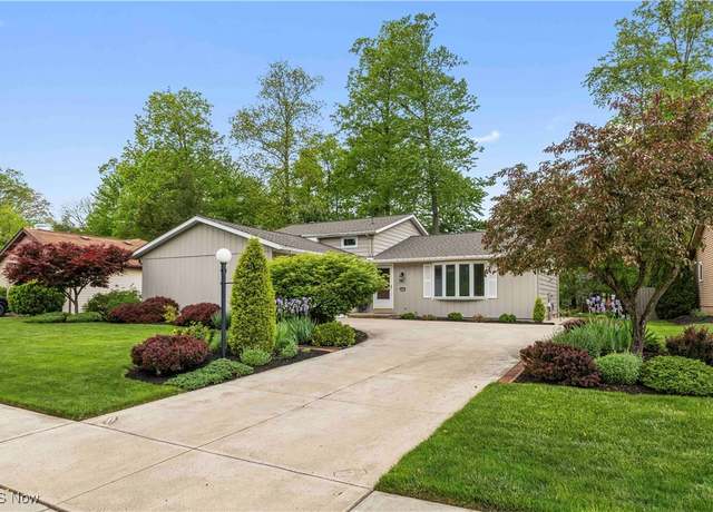 Property at 20474 Sandalwood Ln, Strongsville, OH 44149, 4 beds, 2 baths