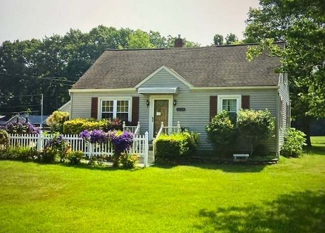 Property at 7503 Kepler Ave NW, Canal Fulton, OH 44614, 4 beds, 1.5 baths