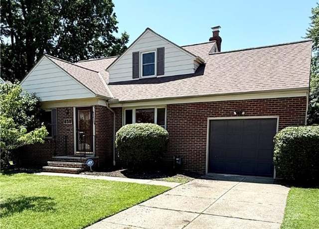 Property at 450 E 255th St, Euclid, OH 44132, 3 beds, 1 bath