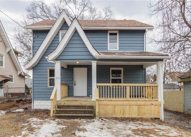 Property at 575 Fernwood Dr, Akron, OH 44320, 3 beds, 1 bath