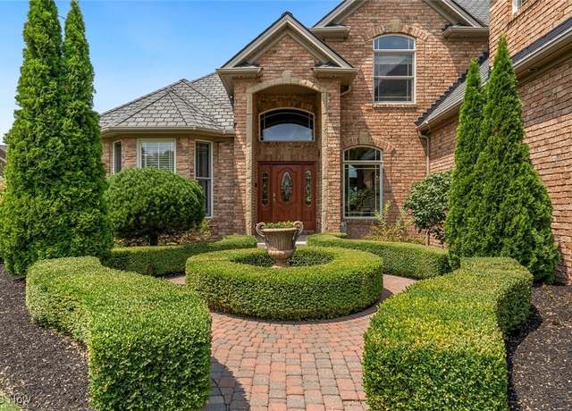 Property at 4454 Silver Oak Dr, Avon, OH 44011, 4 beds, 4.5 baths