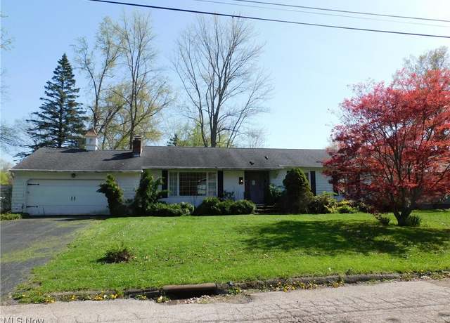 Property at 2684 Burlingham Dr, Ashtabula, OH 44004, 4 beds, 2 baths