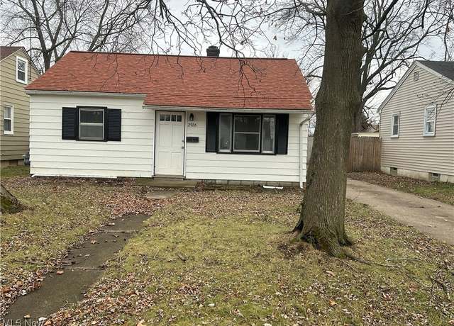 Property at 2926 Garfield Blvd, Lorain, OH 44052, 2 beds, 1 bath