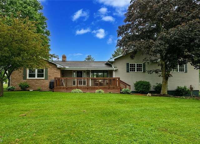 Property at 11611 Beeson St NE, Alliance, OH 44601, 3 beds, 2.5 baths