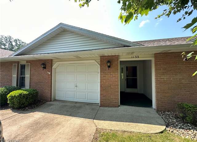 Property at 1133 Hillcrest Dr, Ashland, OH 44805, 2 beds, 1 bath