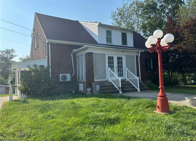 Property at 3601 State St, Weirton, WV 26062, 4 beds, 2 baths