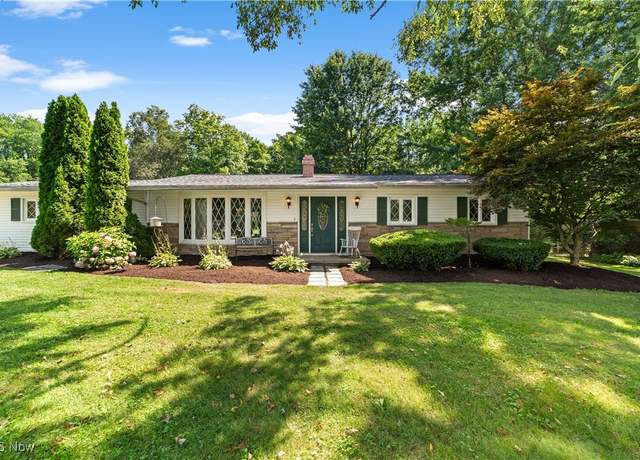 Property at 583 Sherwood Dr, Aurora, OH 44202, 3 beds, 1.5 baths