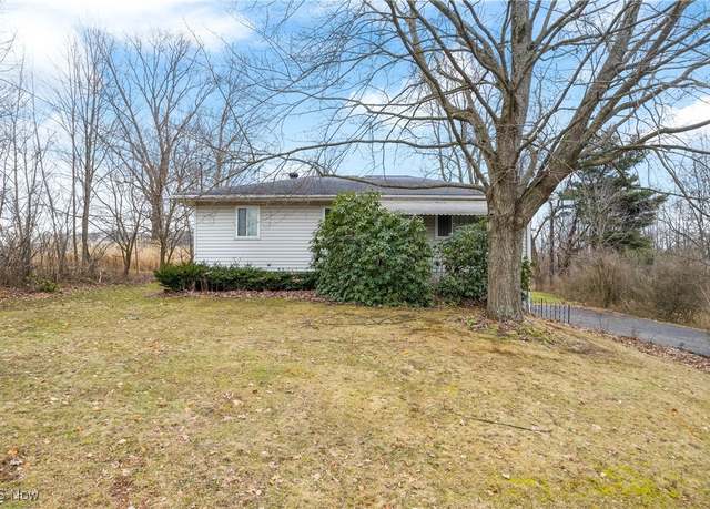 Property at 2995 Wilbanks Dr, Norton, OH 44203, 3 beds, 2 baths