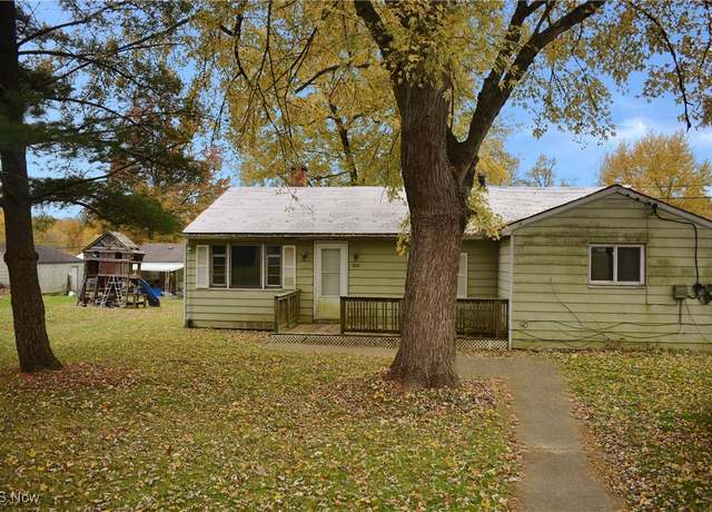 Property at 1533 Dilley Rd NW, Warren, OH 44485, 3 beds, 1 bath