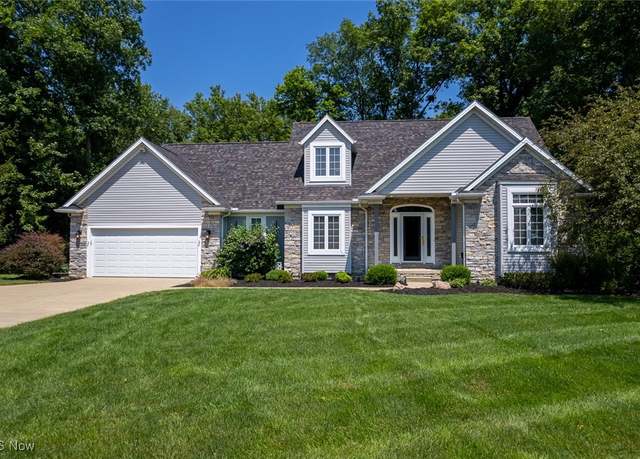 Property at 5790 Emerald Lakes Dr, Medina, OH 44256, 3 beds, 2.5 baths
