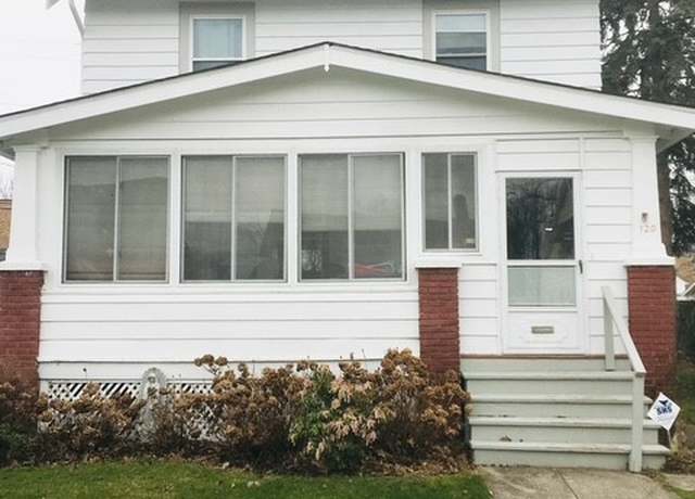 Property at 120 E 205th St, Euclid, OH 44123, 3 beds, 2 baths