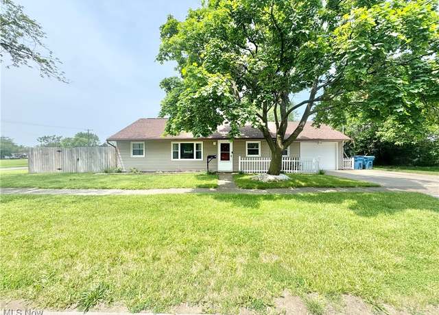 Property at 2817 Lincoln St, Lorain, OH 44052, 3 beds, 1 bath