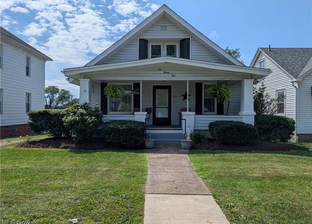 Property at 923 Clark St, Cambridge, OH 43725, 3 beds, 2 baths