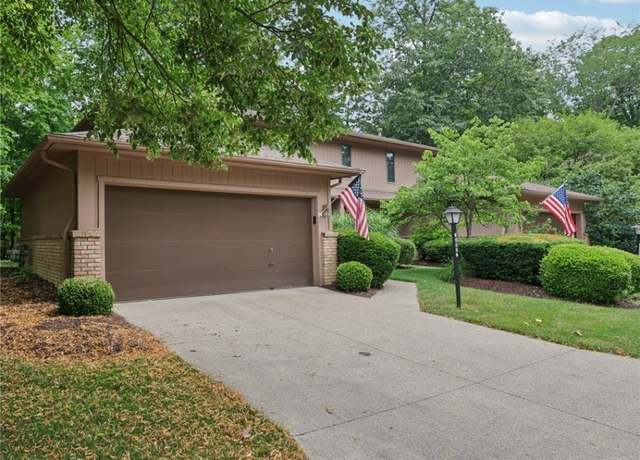Property at 18601 Buccaneer Creek Ln, Strongsville, OH 44136, 2 beds, 2.5 baths