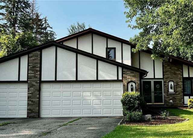 Property at 13812 Olde Orchard Rd, Strongsville, OH 44136, 4 beds, 2.5 baths